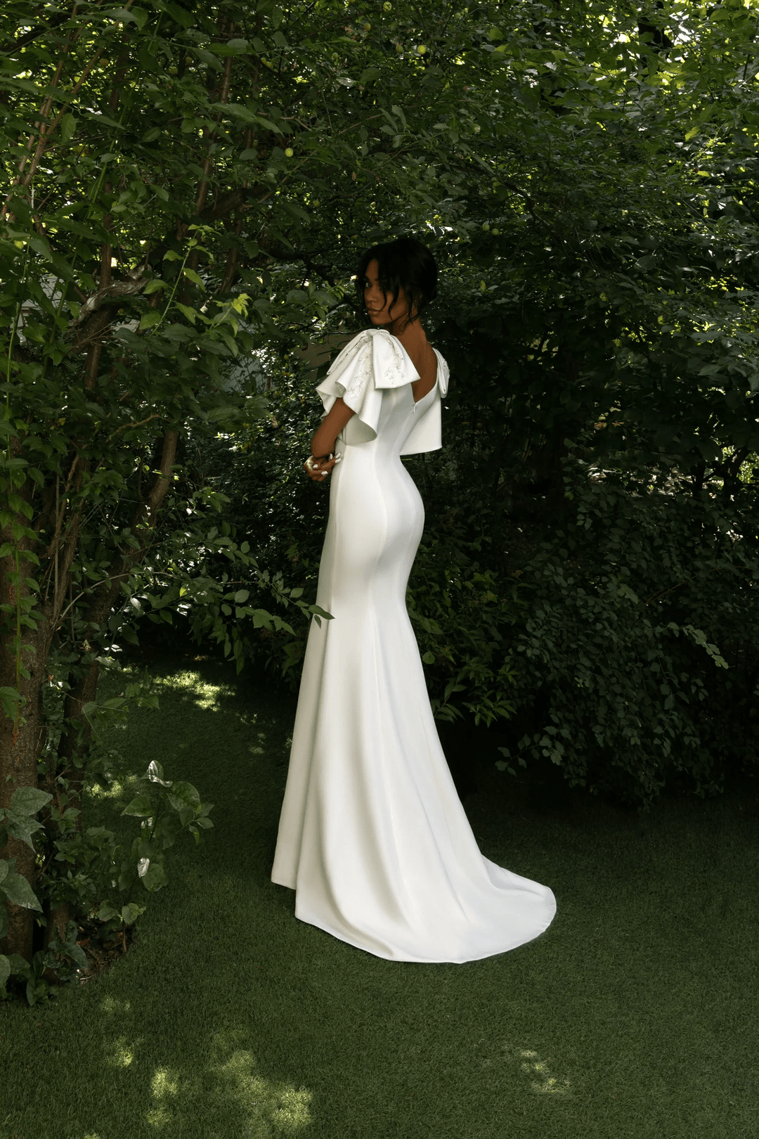 Elegant Mermaid Wedding Gown with Bell Sleeves and Removable Lace Bows – Chiffon Wedding Dress with V - Shaped Back Plus Size - Margot - WonderlandByLilian