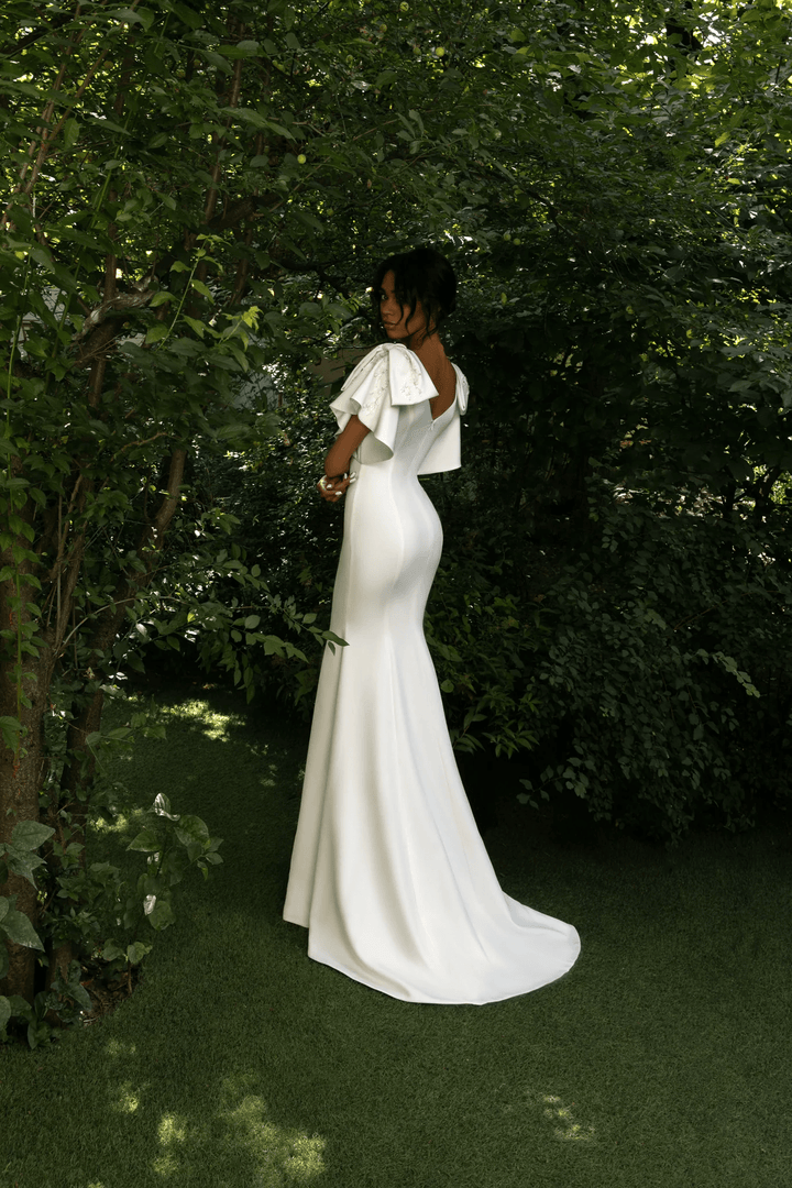 Elegant Mermaid Wedding Gown with Bell Sleeves and Removable Lace Bows – Chiffon Wedding Dress with V - Shaped Back Plus Size - Margot - WonderlandByLilian