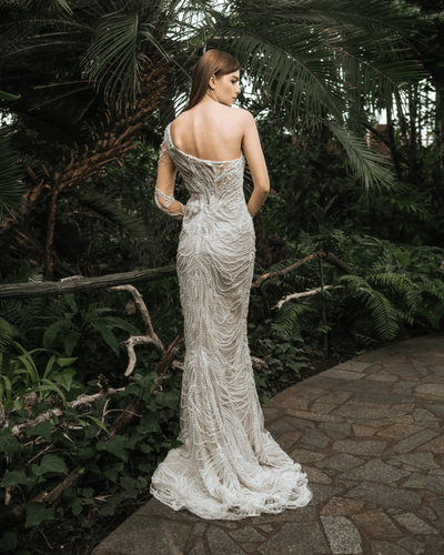 Elegant Off One Shoulder Wedding Dress - Tulle Mermaid Wedding Gown with Convertible Train Plus Size - CARLY - WonderlandByLilian