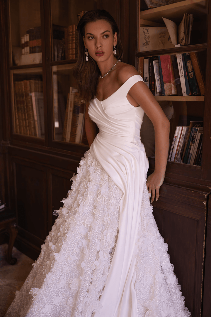 Elegant Off-Shoulder Floral Lace Wedding Gown - A-Line Wedding Dress with Sleeveless Plus Size - WonderlandByLilian