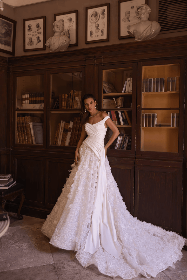 Elegant Off-Shoulder Floral Lace Wedding Gown - A-Line Wedding Dress with Sleeveless Plus Size - WonderlandByLilian