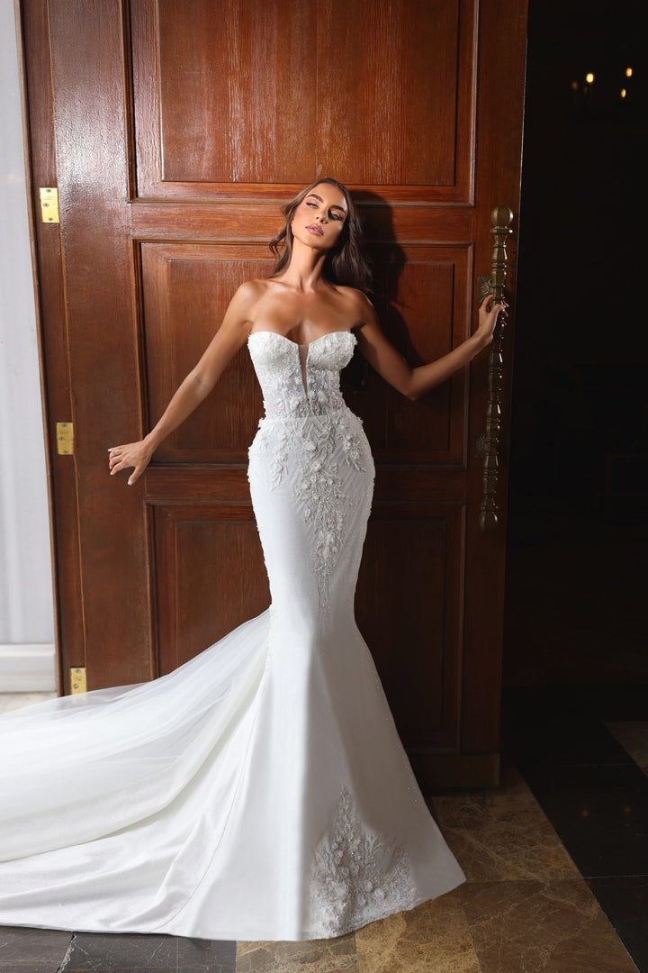 Elegant Strapless Sweetheart Mermaid Wedding Dress Plus Size - WonderlandByLilian