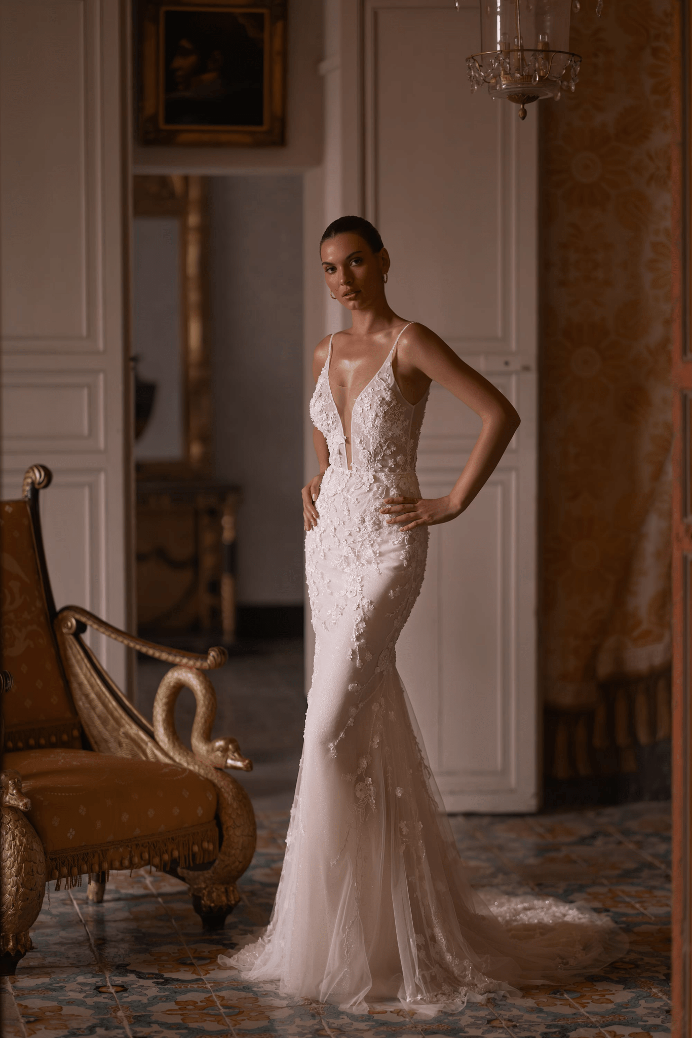 Elegant Tulle Mermaid Wedding Gown - Floral Wedding Dress with Lace and Sleeveless Plus Size - WonderlandByLilian