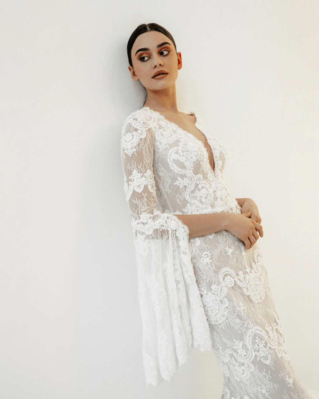 Elegant Tulle Mermaid Wedding Gown with Beaded - Floral Applique Wedding Dress with Open Back Plus Size - FORTUNE Size 0 Elegant Tulle Mermaid Wedding Gown with Beaded - Floral Applique Wedding Dress with Open Back Plus Size - FORTUNE Size 0