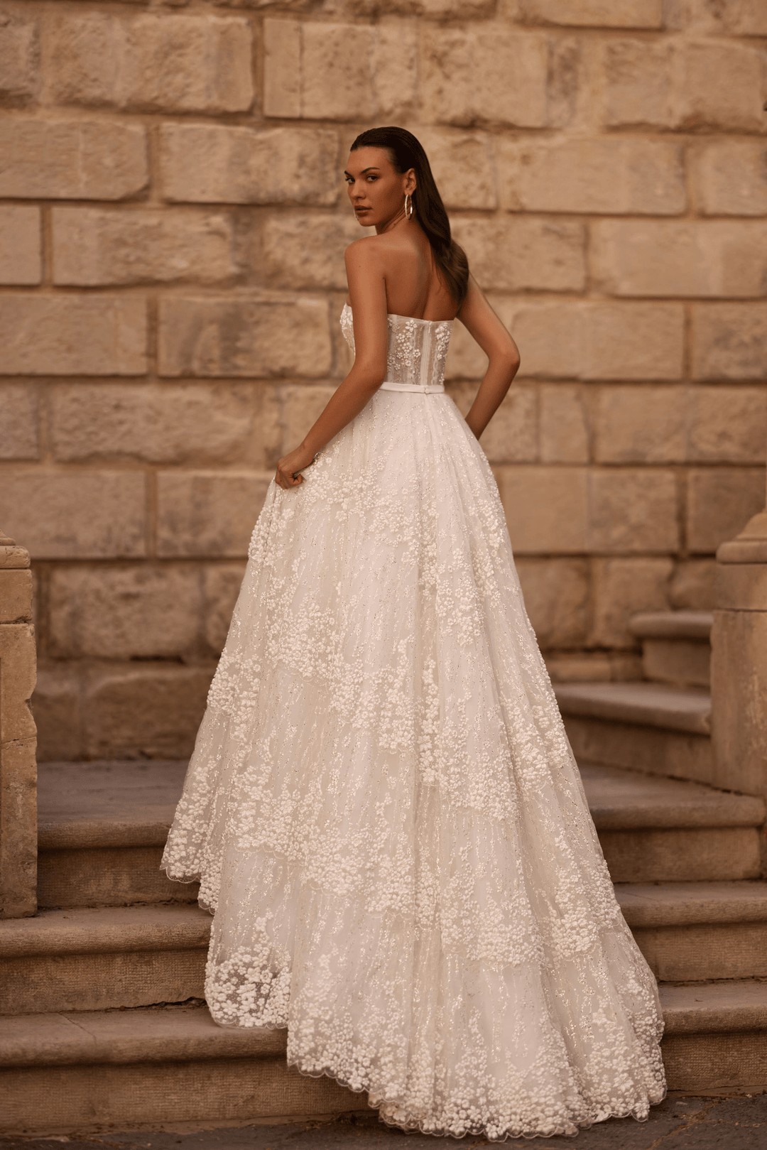 Elegant Wedding Dress with Floral Embellishments and Glitter Dress - Sweetheart Neckline Wedding Gown Plus Size - WonderlandByLilian