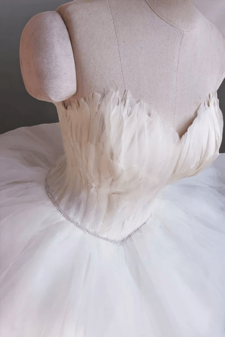 Elegant White Feather Bodice Tulle Short Wedding Dress - Layered Ruffle Short Bridal Gown Plus Size - WonderlandByLilian