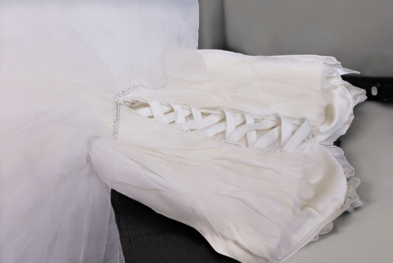 Elegant White Feather Bodice Tulle Short Wedding Dress - Layered Ruffle Short Bridal Gown Plus Size - WonderlandByLilian