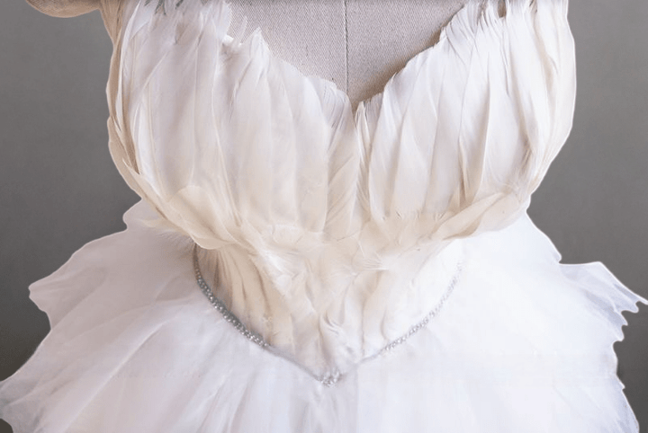 Elegant White Feather Bodice Tulle Short Wedding Dress - Layered Ruffle Short Bridal Gown Plus Size - WonderlandByLilian