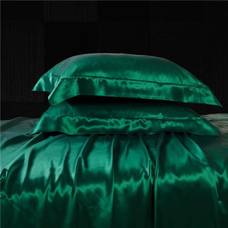 Eloise Emerald Green Luxury Pure Mulberry Silk Bedding Set - WonderlandByLilian