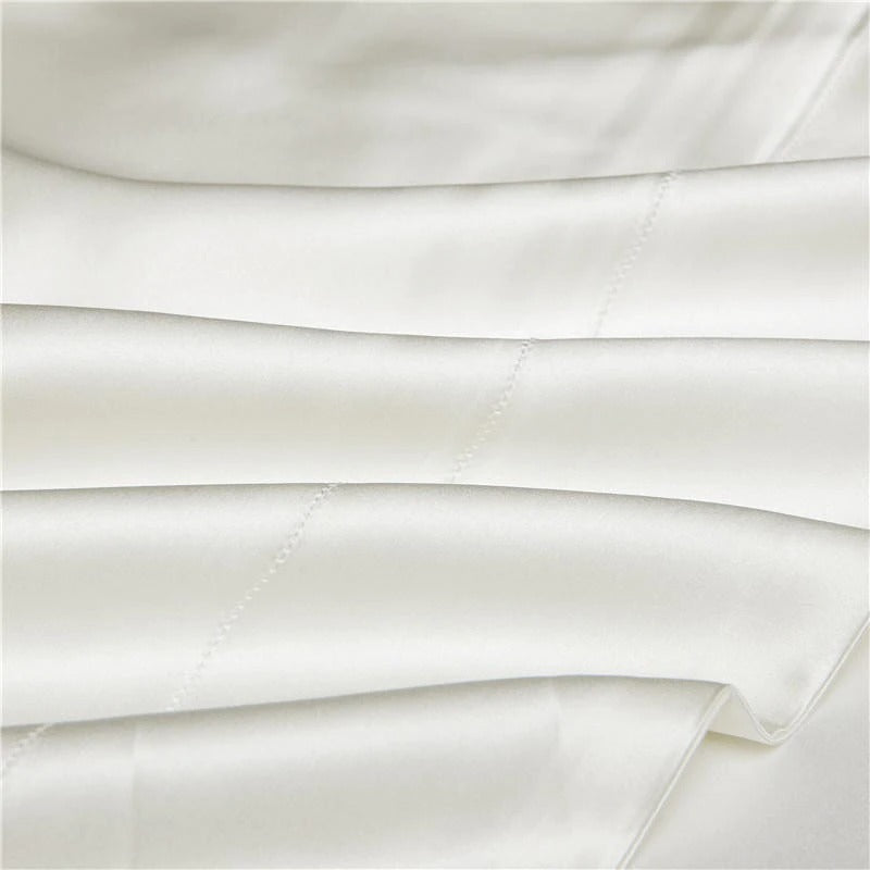 Eloise White Luxury Pure Mulberry Silk Bedding Set - WonderlandByLilian