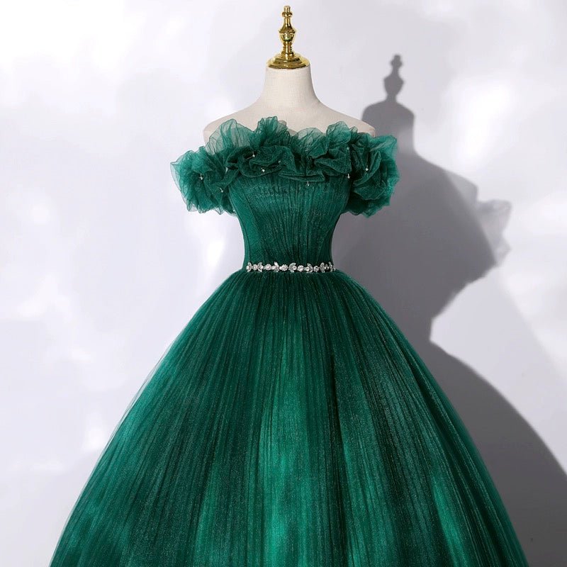 Gothic Emerald Green Tulle Wedding Dress with Layered Ruffle Neckline Green Ball Gown Dress Plus Size