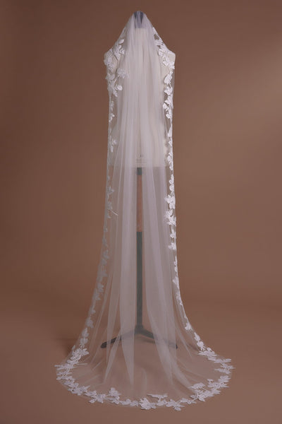 Enchanting Floral Lace Cathedral Veil with Scalloped Edges and Tulle Overlay - WonderlandByLilian