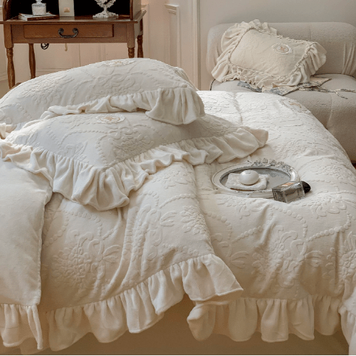 French Palace Velvet Bedding Set - WonderlandByLilian