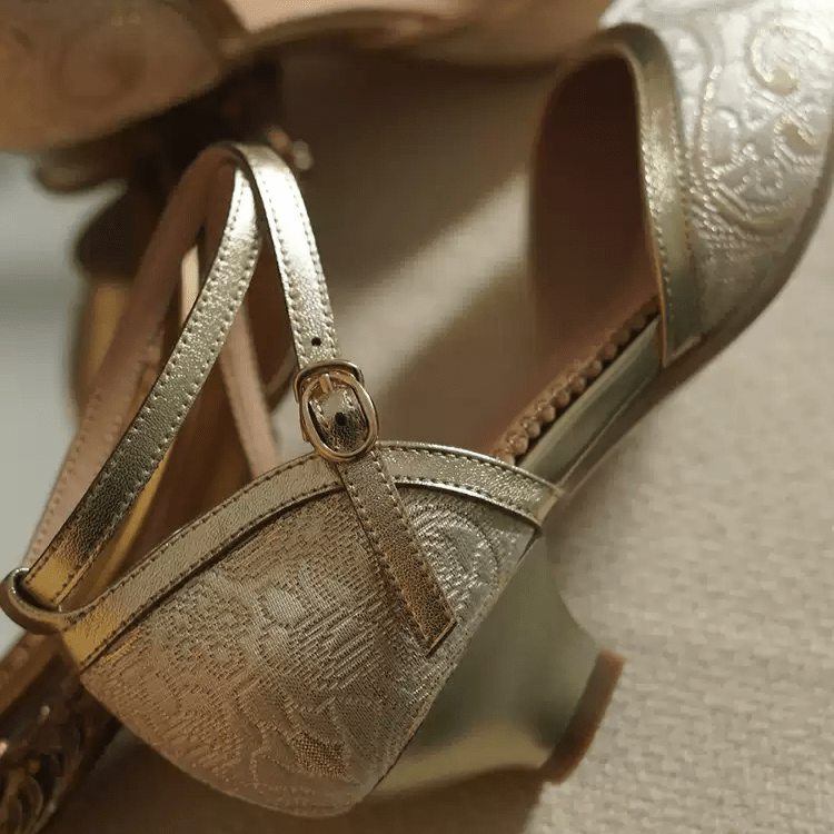 "Golden Reverie" – Handmade Vintage Brocade Low Heel Mary Jane Shoes - WonderlandByLilian