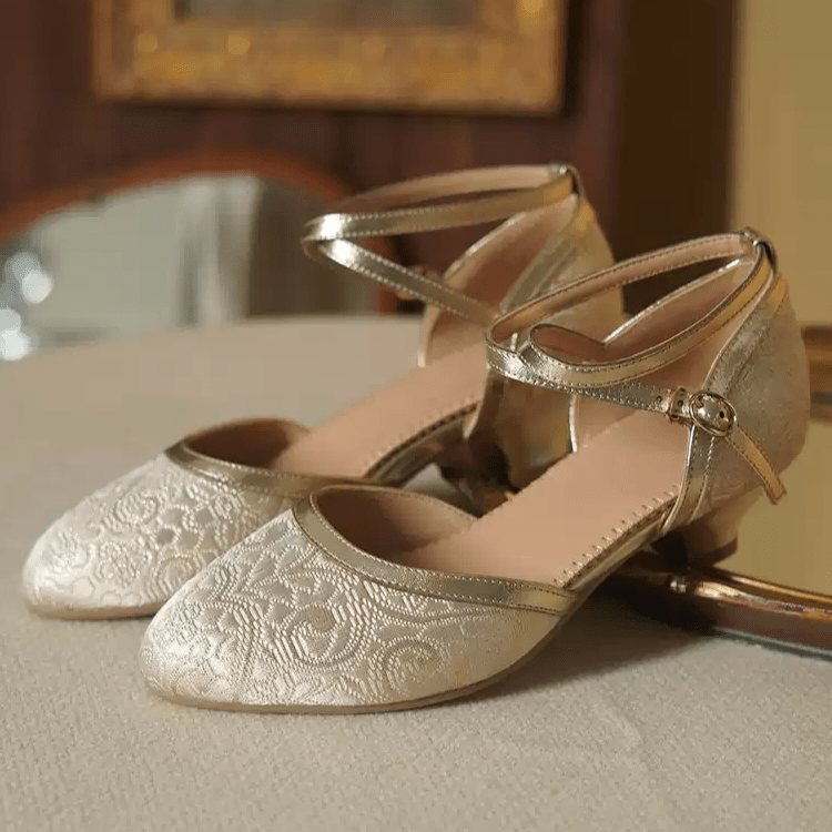 "Golden Reverie" – Handmade Vintage Brocade Low Heel Mary Jane Shoes - WonderlandByLilian