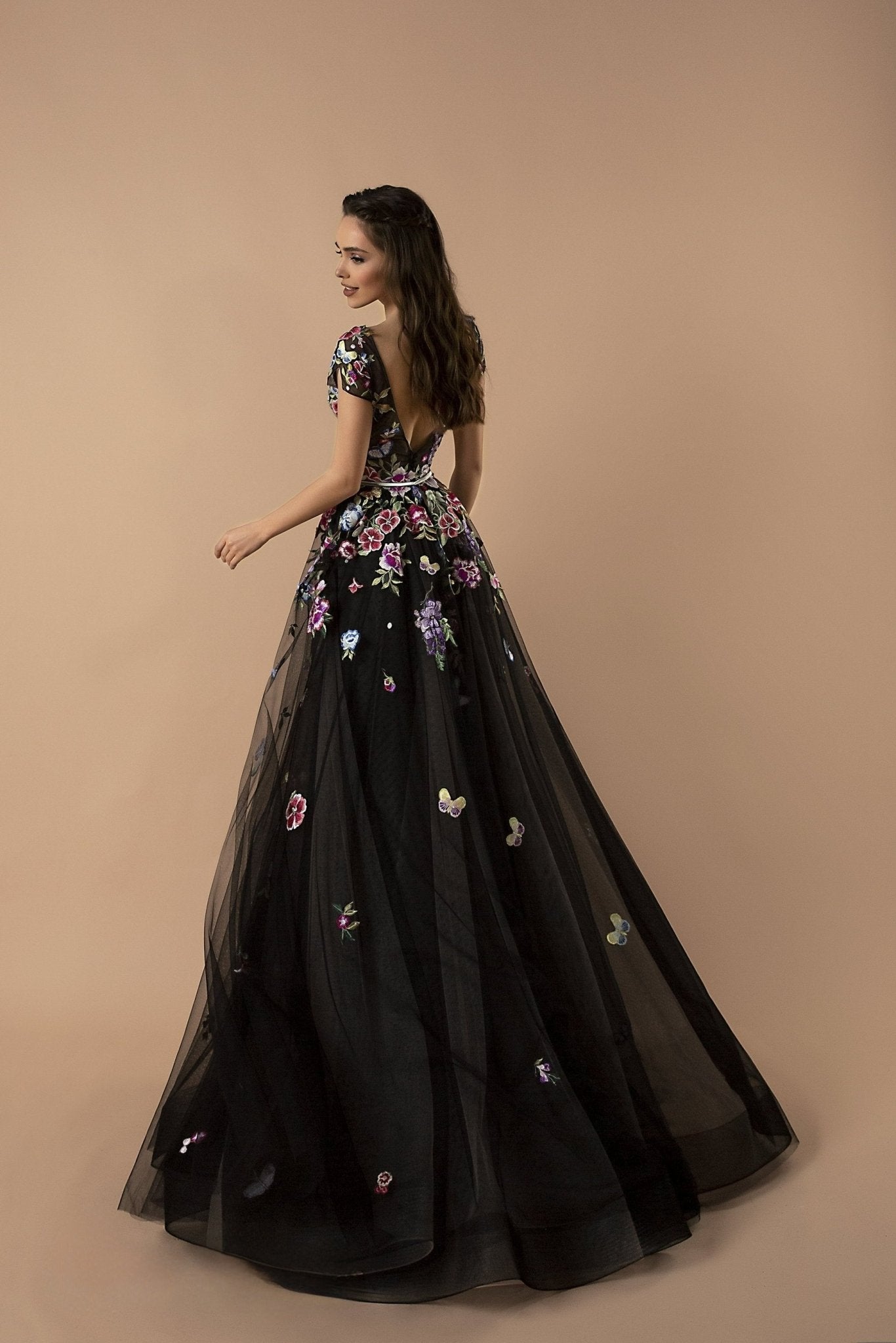 Gothic Black Floral Tulle Wedding Dress - Appliqué Embroidered Evening Gown Plus Size - WonderlandByLilian