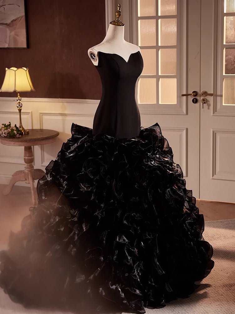 Gothic Black Wedding Dress - Ruffled Mermaid Wedding Gown with Sweetheart Neckline Plus Size - WonderlandByLilian