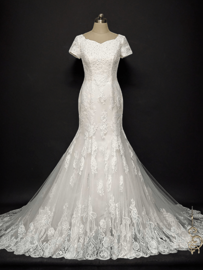 Graceful Elegance: Modest Mermaid Lace Wedding Dress with Short Sleeves - WonderlandByLilian