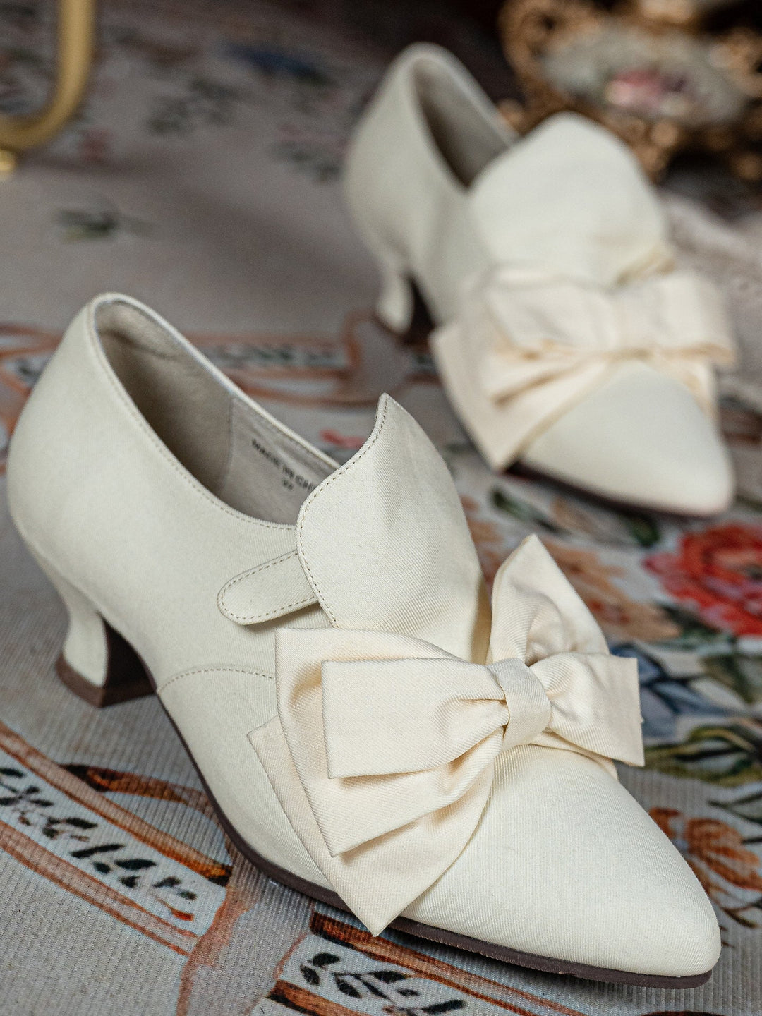 Handmade Regency Cream Lambskin Leather Low Heels with Bow - WonderlandByLilian