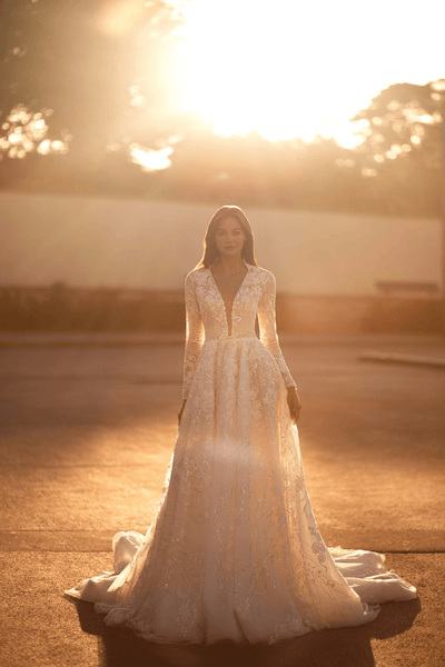 Ivory Aline Ball Gown Wedding Dress - Wedding Dress with Tulle - Floral Applique Dress Plus Size - WonderlandByLilian