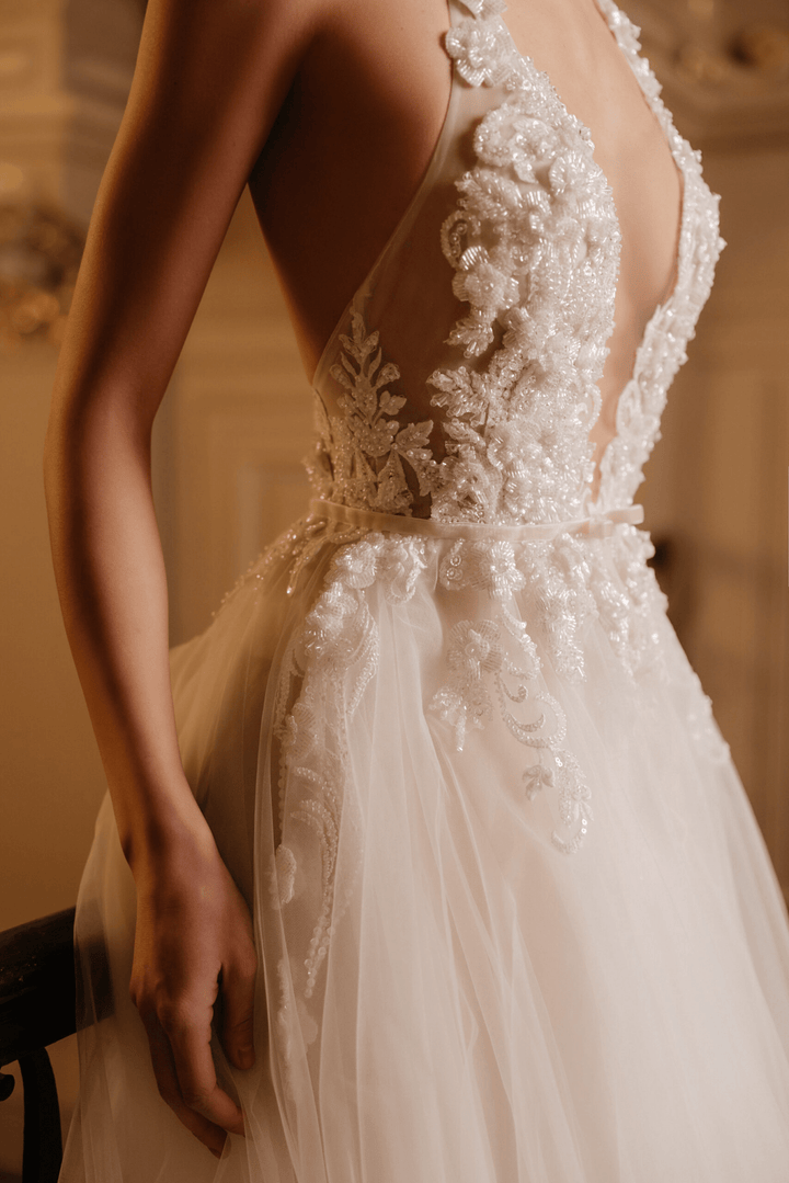 Ivory Floral Wedding Dress with Tulle and Deep Neckline – A - Line Wedding Dress with Sleeveless Plus Size – CECILIA - WonderlandByLilian