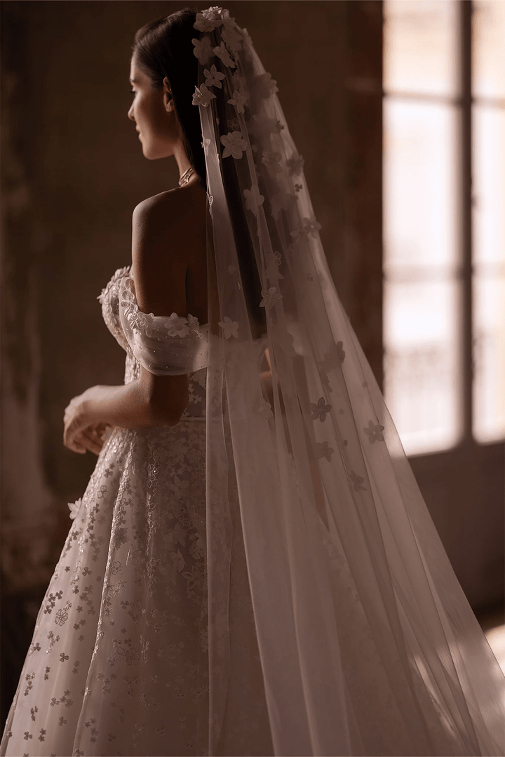 Ivory Lace A - Line Wedding Dress with Off - the - Shoulder Sleeves – Sweetheart Neckline Wedding Dresses with Floral Motifs and Sheer Train Plus Size - WonderlandByLilian