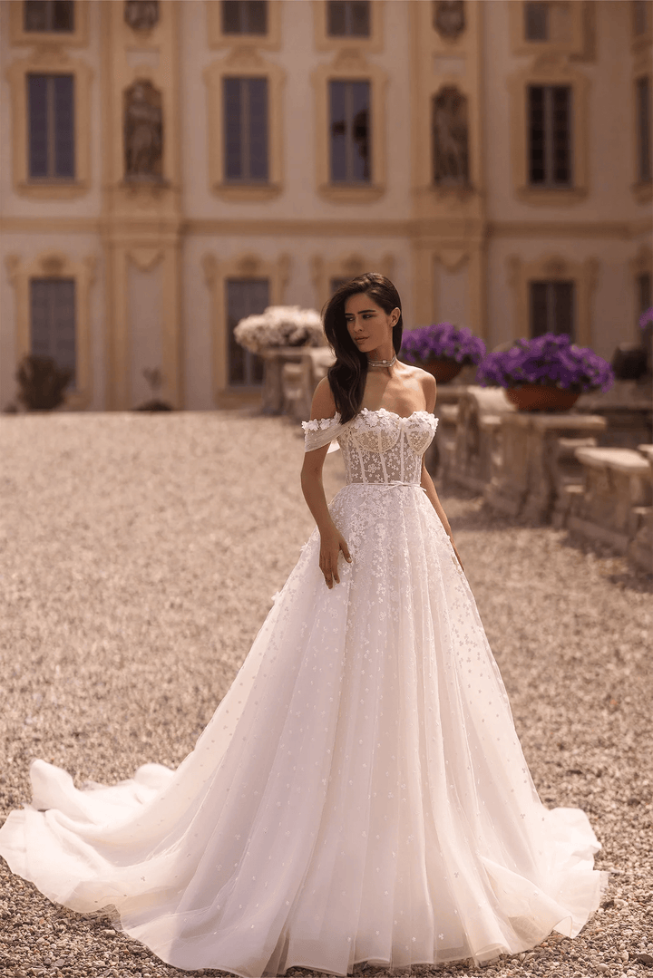 Ivory Lace A - Line Wedding Dress with Off - the - Shoulder Sleeves – Sweetheart Neckline Wedding Dresses with Floral Motifs and Sheer Train Plus Size - WonderlandByLilian