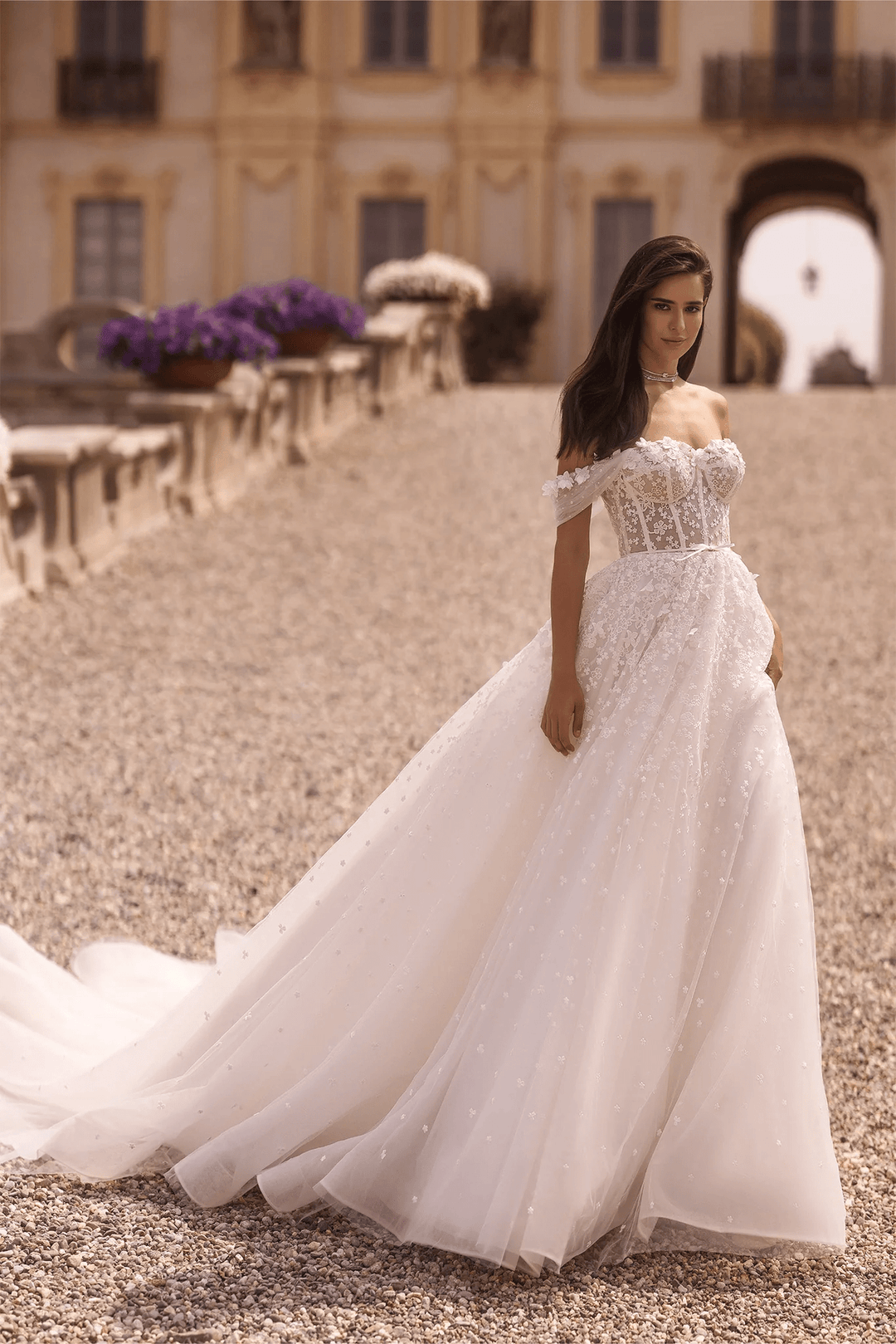 Ivory Lace A - Line Wedding Dress with Off - the - Shoulder Sleeves – Sweetheart Neckline Wedding Dresses with Floral Motifs and Sheer Train Plus Size - WonderlandByLilian