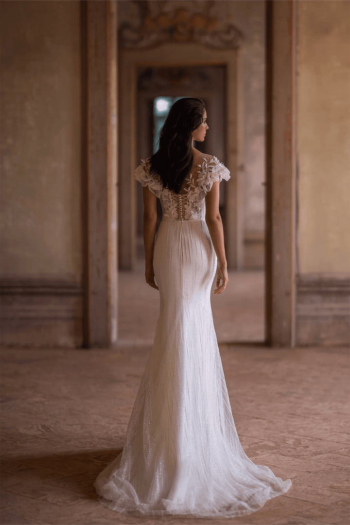 Ivory Lace Floral Wedding Dress with Puffed Sleeves and Convertible Train – Tulle Mermaid Wedding Gown with Flower Embellishments Plus Size - WonderlandByLilian