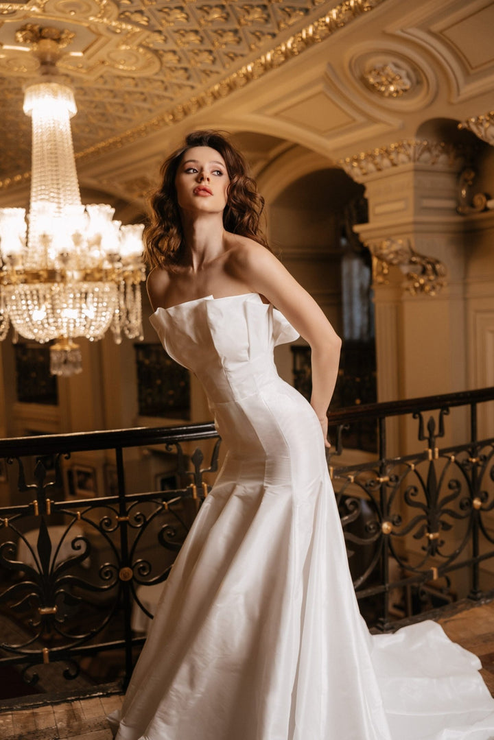 Ivory Mermaid Wedding Dress with Sleeveless – Fit Flare Wedding Dress with Satin Plus Size – SUSAN - WonderlandByLilian