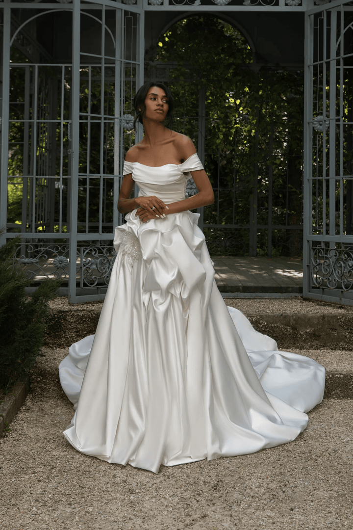 ballgown women's white wedding dress for a royal wedding Buy VERMONT Zipper 9 Princess White Lace Royal Train
