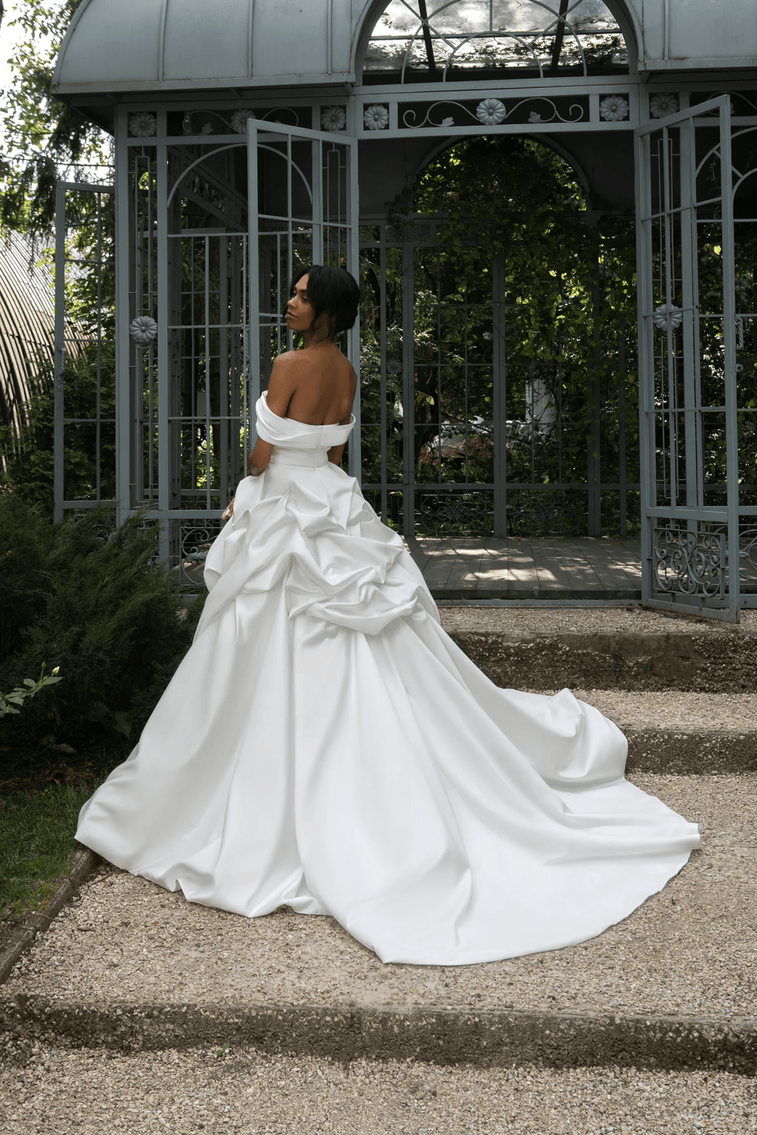 ball gown women's white wedding dress for a royal wedding Sparkly White Wedding Dress| Wedding Gowns M / White / Lace