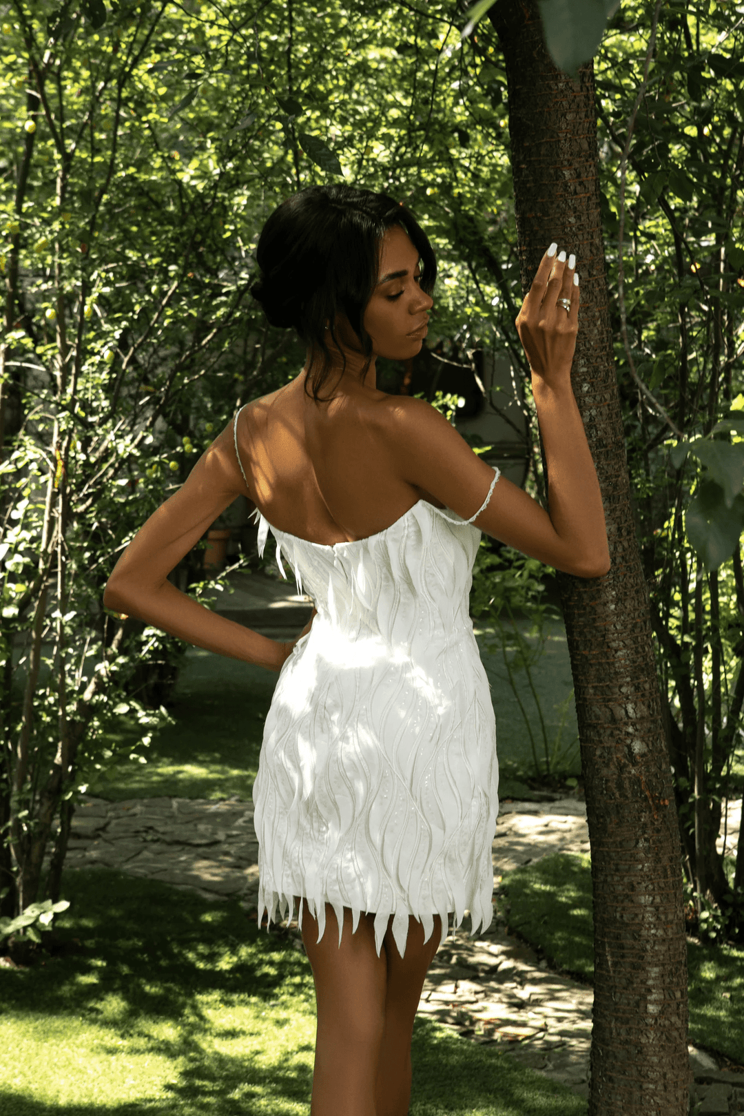 Ivory Short Bridal Wedding Dress with Feather-Like Detailing – Spaghetti Strap Wedding Dress with Zipper Closure Plus Size