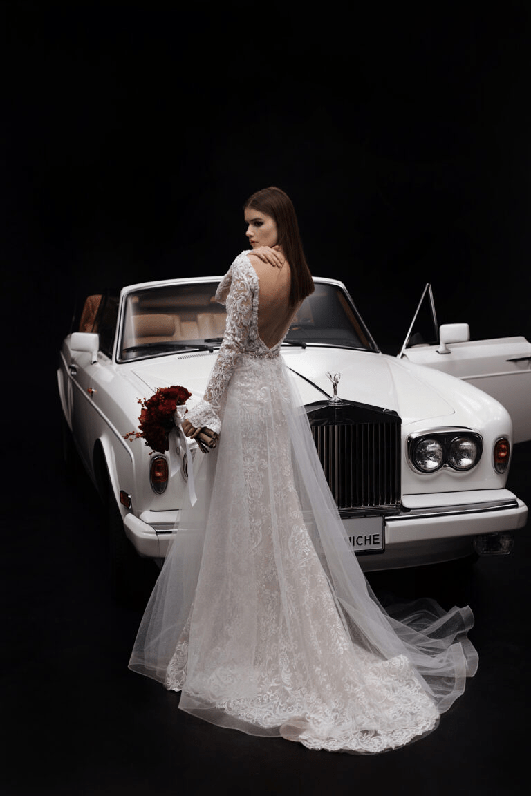 Ivory Tulle Mermaid Wedding Gown with Deep V-Neck and Long Sleeves Plus Size - Plus Size - ANNABELLE Size 14 Ivory Tulle Mermaid Wedding Gown with Deep V-Neck and Long Sleeves Plus Size - Plus Size - ANNABELLE Size 14