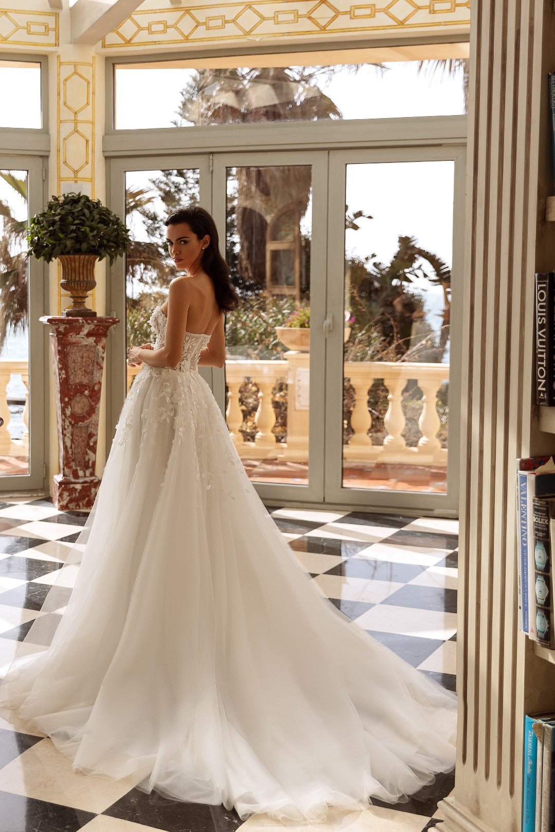 White Strapless Ball Gown Wedding Dress with Floral Accents and Timeless Elegance White Strapless Ball Gown Wedding Dress with Floral Accents and Timeless Elegance