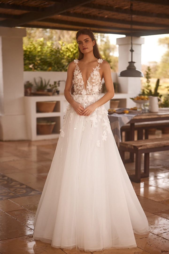 Luxury Floral Lace V-Neck Wedding Dress with Cascading Tulle Skirt Plus Size - WonderlandByLilian