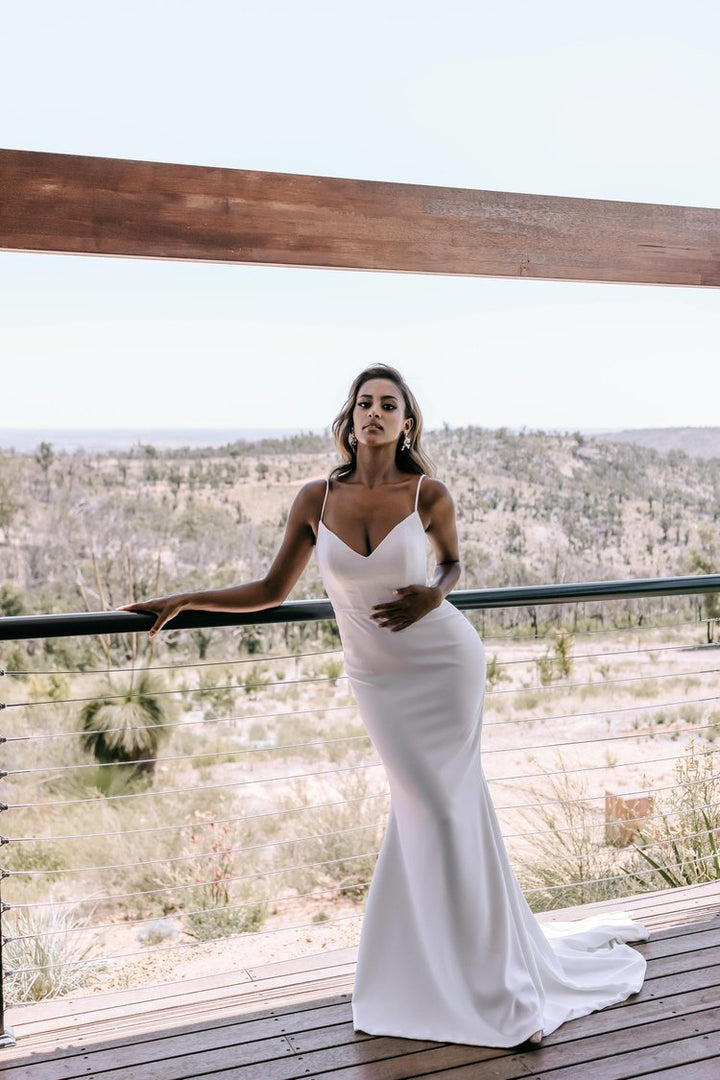 Modern V-Neck Crepe Wedding Dress with Sweetheart Neckline Plus Size - ISHA - WonderlandByLilian