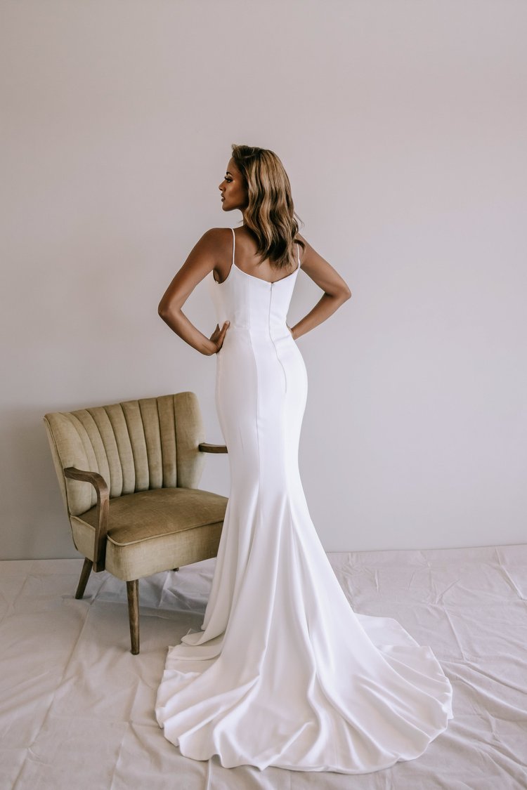 Modern V-Neck Crepe Wedding Dress with Sweetheart Neckline Plus Size - ISHA - WonderlandByLilian