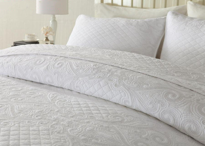 Neve White Bedspread (100% Cotton) - WonderlandByLilian