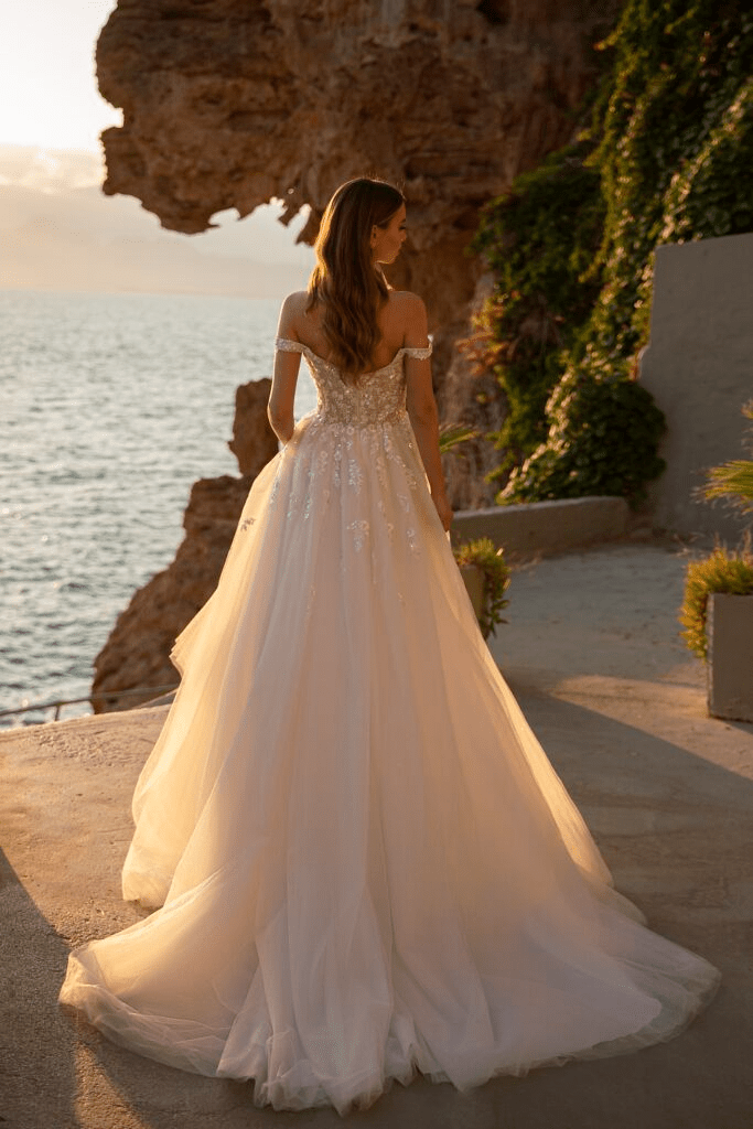 Off Shoulder Wedding Dress - Square Neck Wedding Dress - Lace Bodice Wedding Gown Plus Size - WonderlandByLilian