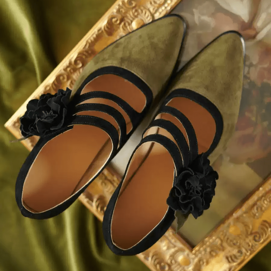 "Olive Reverie" – Handmade Vintage Floral Mary Jane Heels - WonderlandByLilian