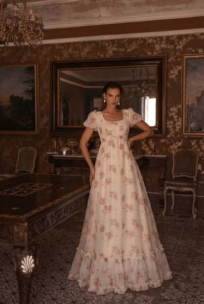 chiffon empire line wedding dress Pink Regency Era in White – Waist Regency Gown with Puff Sleeves Plus Size BCBGeneration Black Ruffle Hem Category_Wrap Waist Size:40
