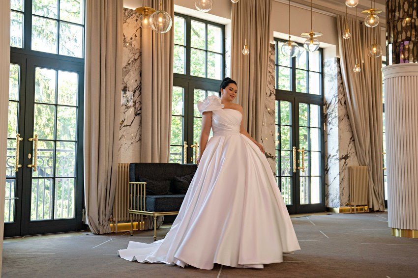 Plus Size Luxury Satin Wedding Dress with Asymmetrical Waist Corset - WonderlandByLilian Plus Size Luxury Satin Wedding Dress with Asymmetrical Waist Corset - WonderlandByLilian