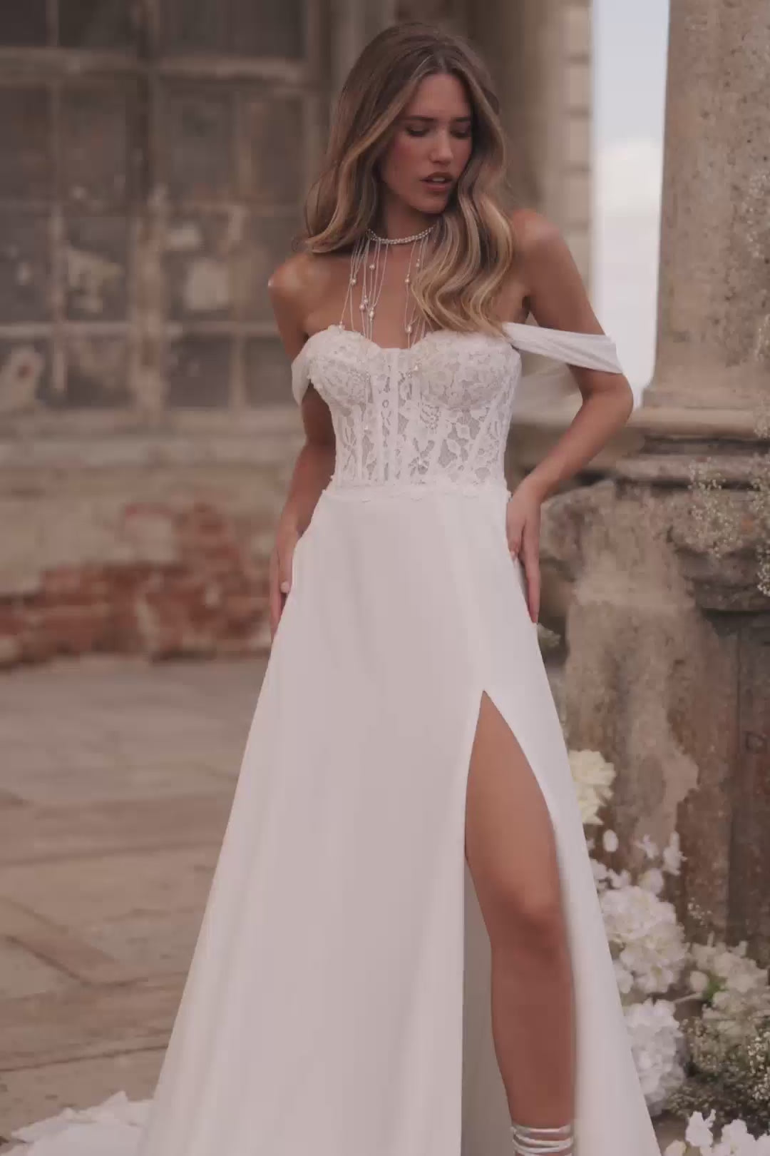 Ivory Lace Corset Wedding Dress with Off-Shoulder Sleeves and Leg Cutout Plus Size