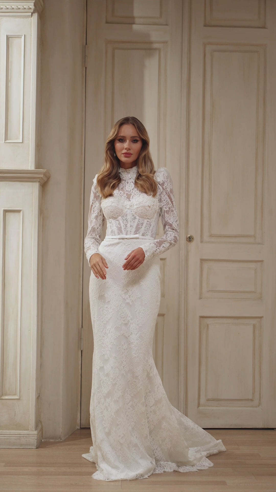 Classic High-Neck Lace Mermaid Wedding Dress with Long Sleeve nand Elegant Train