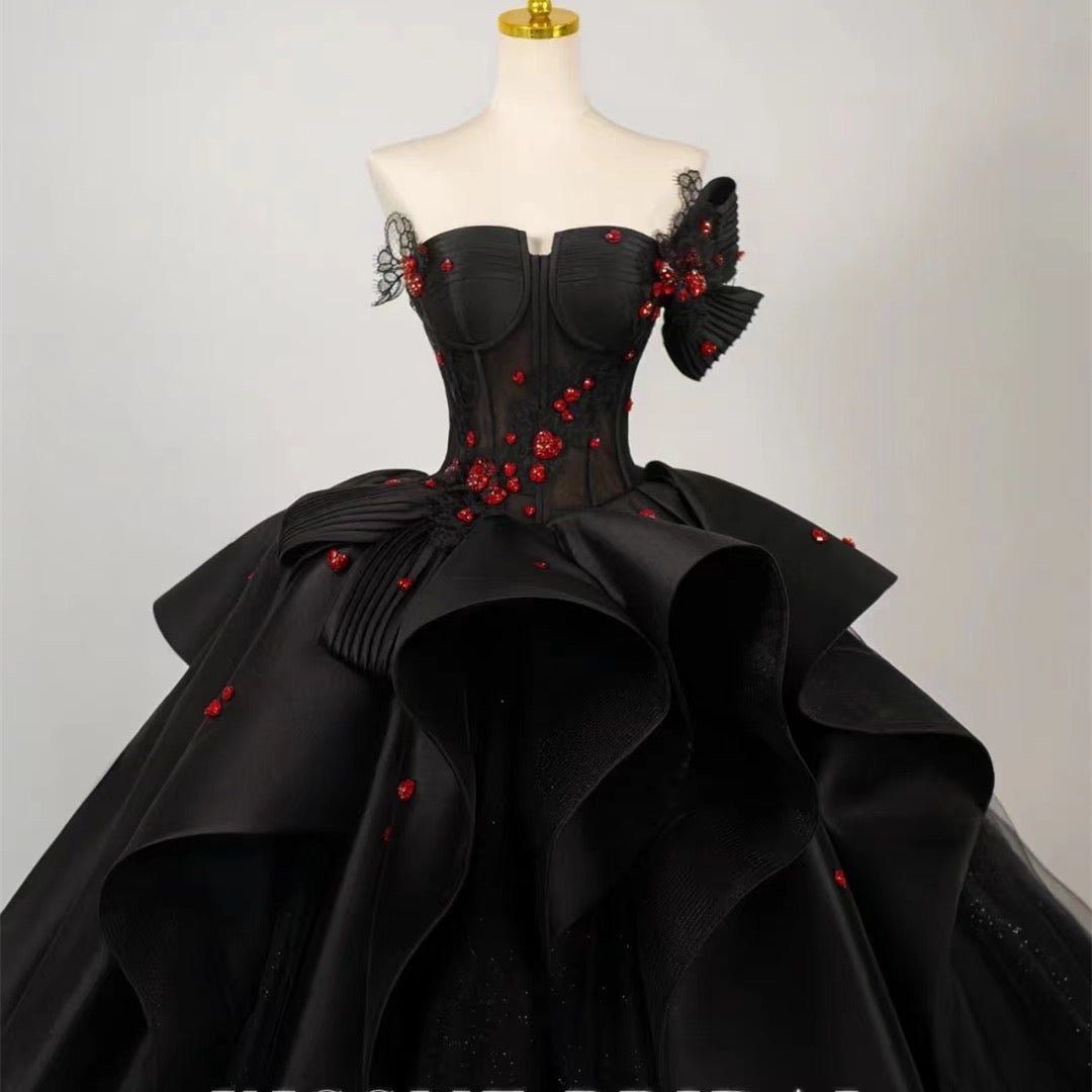 Gothic Black Wedding Dresses Plus Size | WonderlandByLilian Size 0 / No Train / Black Gothic Black Wedding Dresses Plus Size | WonderlandByLilian Size 0 / No Train / Black