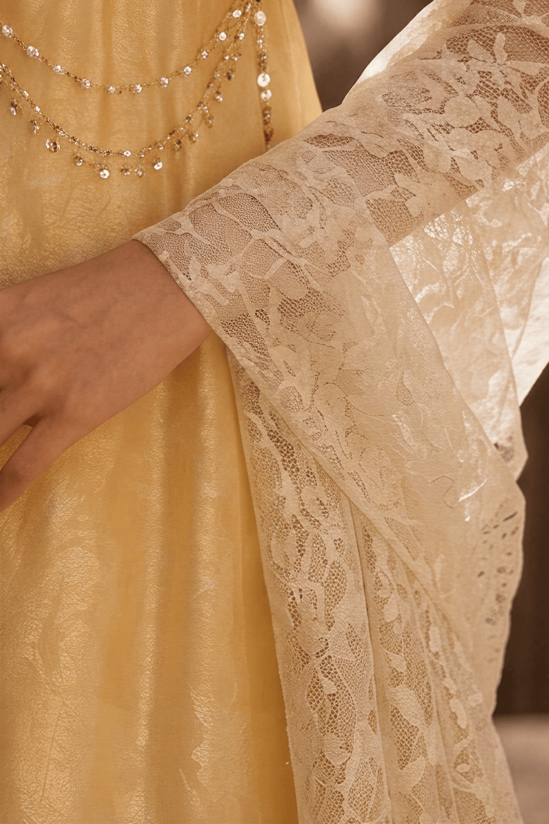Regency Era Golden Yellow Empire Waist Gown with Pearl Chain Detail – Bridgerton Inspired Evening Dress Plus Size - WonderlandByLilian