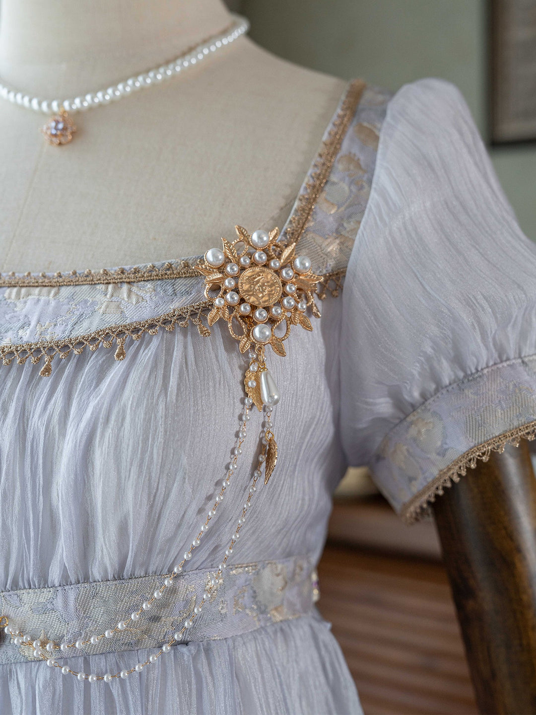 Regency Era Lavender Puprple Empire Waist Dress with Puff Sleeves and Gold Trim – Bridgerton Inspired Regency Era Dress Plus Size - WonderlandByLilian