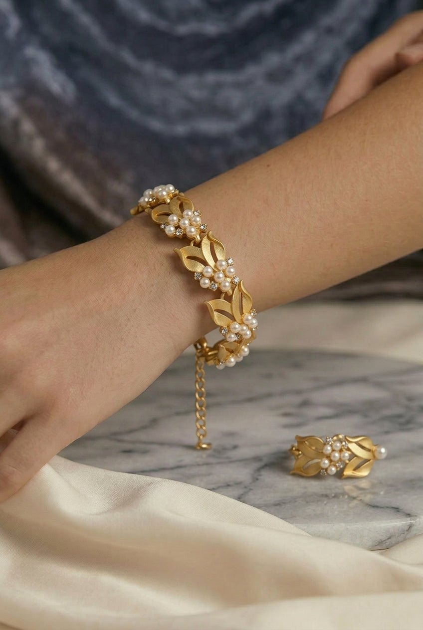 Regency Era Pearl and Gold Floral Bracelet – Handmade Bridgerton - Inspired Jewelry - WonderlandByLilian