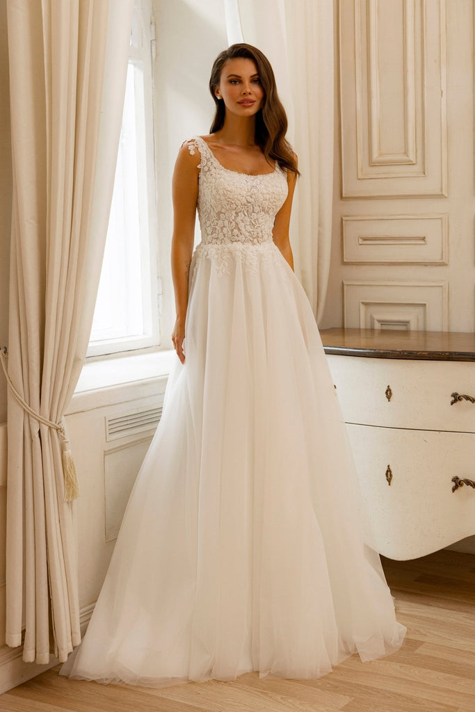 sleeveless women's white wedding dress Romantic A-Line Lace Square Neck Sleeveless Wedding Dress Plus Size Size 26W